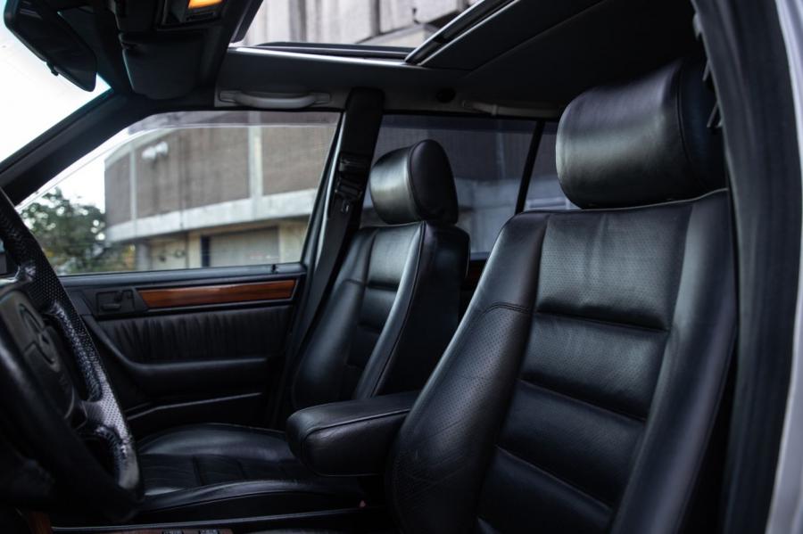 Интерьер Mercedes-Benz 300 TE 4Matic (S124) 1993 года  (фото 43 из 89)